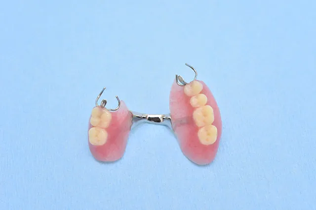 合わない入れ歯で我慢していませんか?